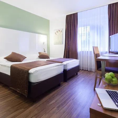 Hotel Mondial-2